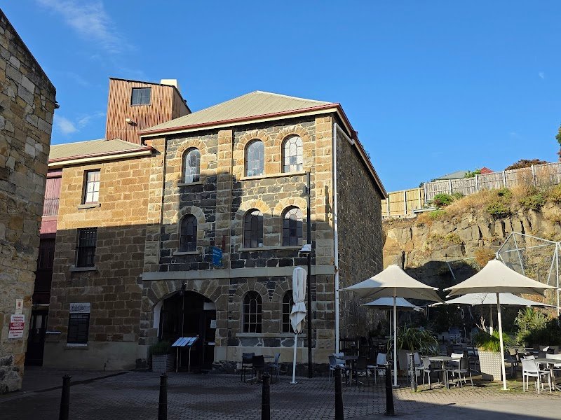 Mezethes Greek Taverna photo 4