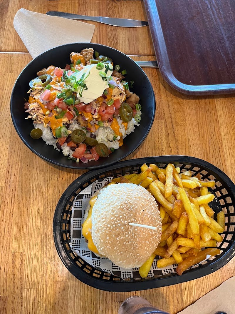 Little Castro photo 3